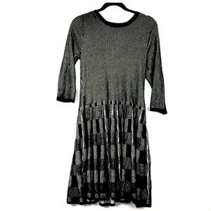 Vince Camuto long sleeve dress Size S